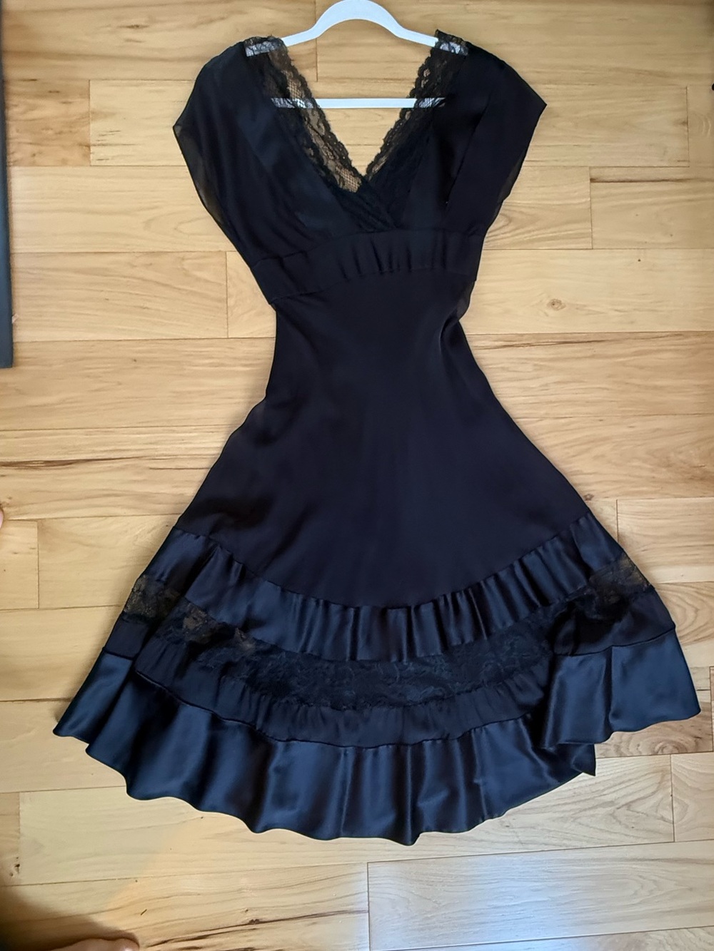 Diane Von Furstenberg Black Midi Dress with Lace Trim - Picture 5 of 12